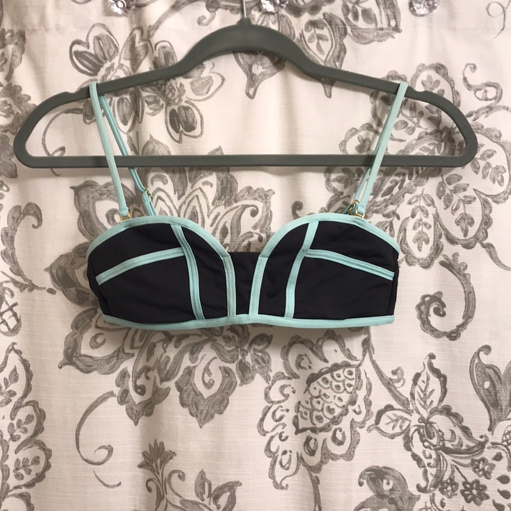 L Space black & turquoise top